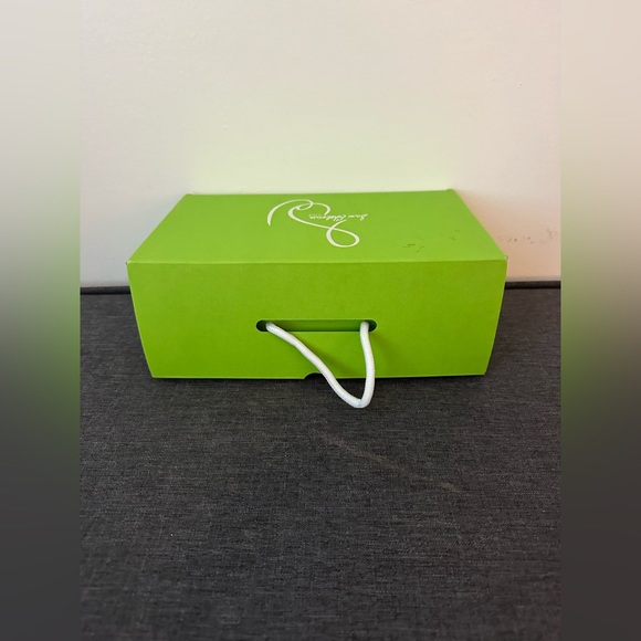 NIB! Sam Edelman Girls gold small heels- size 13 - Picture 6 of 7